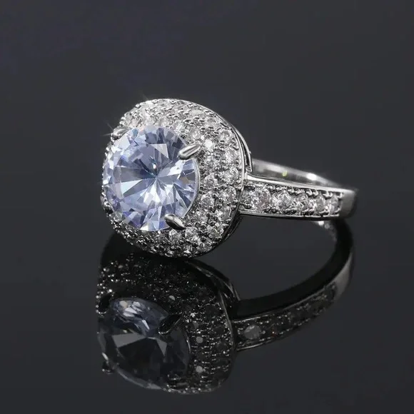 New Luxurious Silver Square Cut Diamond Ring - Picture 3 of 6